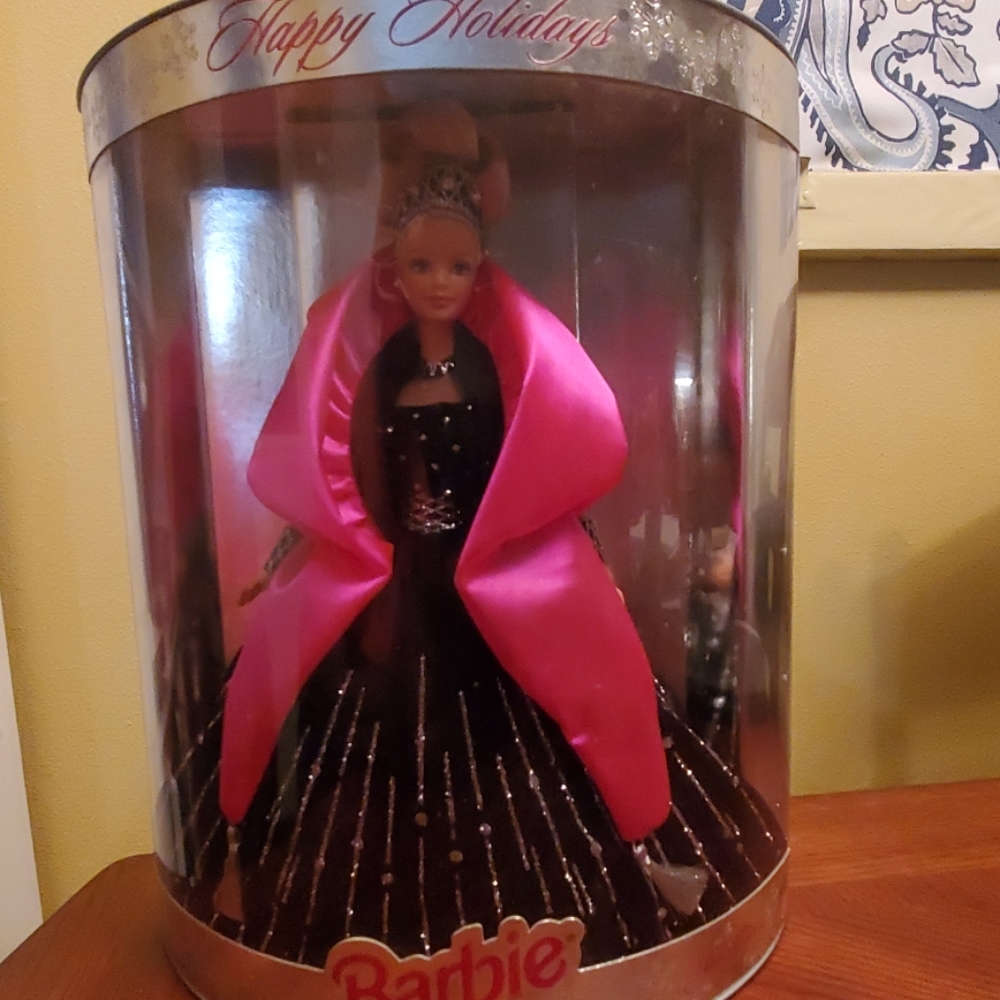 Barbie - Picture 3 of 4